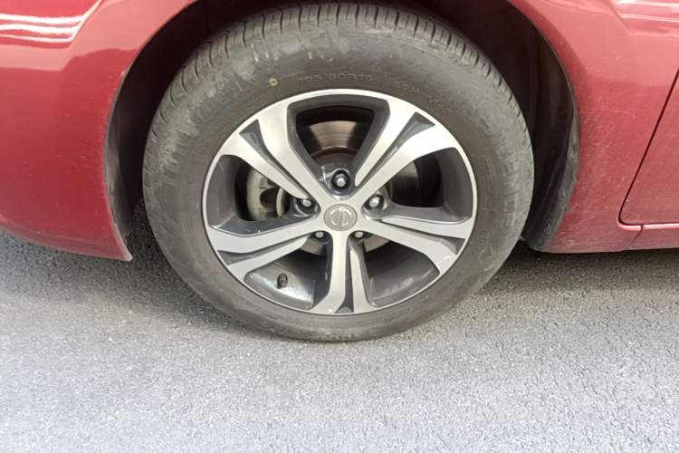 Used Nissan Tiida 2019 1.6L CVT Smart Drive Version China VI Standard Left Front Wheel Hub