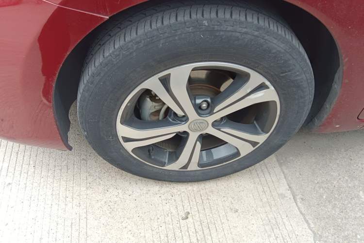 Used Nissan Tiida 2019 1.6L CVT Smart Drive Version China VI Standard Left Front Wheel Hub