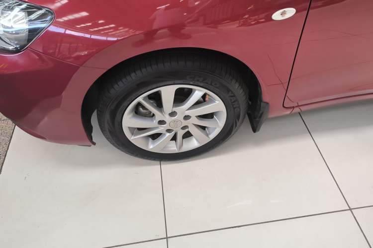 Used Nissan Tiida 2019 1.6L CVT Cool Edition China VI Standard Left Front Wheel Hub