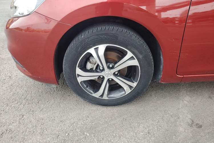 Used Nissan Tiida 2019 1.6L CVT Smart Drive Version China VI Standard Left Front Wheel Hub