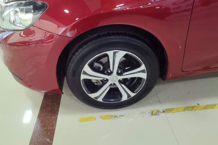 Used Nissan Tiida 2019 1.6L CVT Smart Drive Version China VI Standard Left Front Wheel Hub