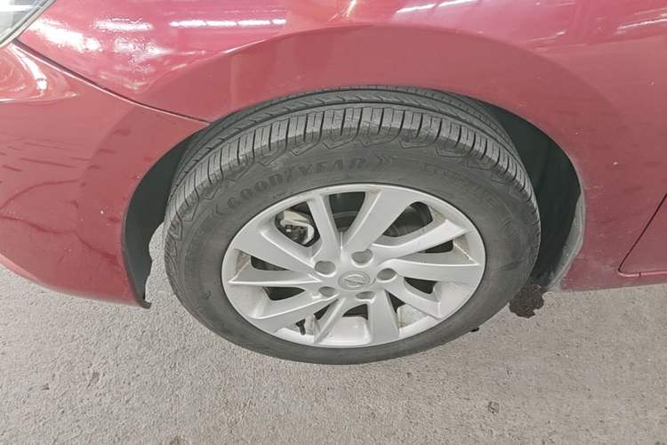 Used Nissan Tiida 2019 1.6L CVT Cool Dynamic Version China V Standard Left Front Wheel Hub