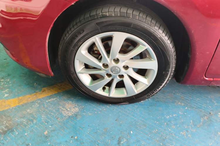 Used Nissan Tiida 2019 1.6L CVT Cool Edition China VI Standard Left Front Wheel Hub