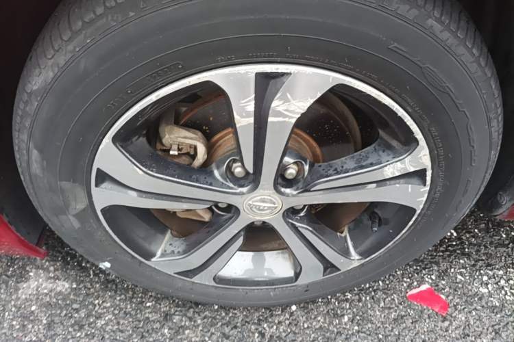 Used Nissan Tiida 2019 1.6L CVT Smart Enjoyment Version China VI Standard Left Front Wheel Hub