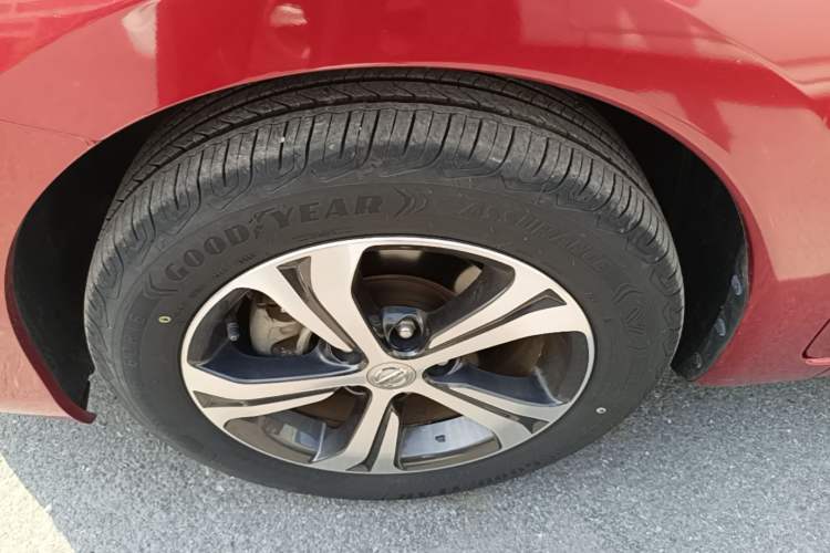 Used Nissan Tiida 2019 1.6L CVT Smart Drive Version China VI Standard Left Front Wheel Hub