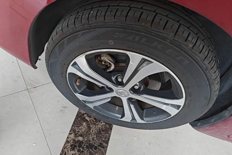 Used Nissan Tiida 2019 1.6L CVT Smart Drive Version China VI Standard Left Front Wheel Hub