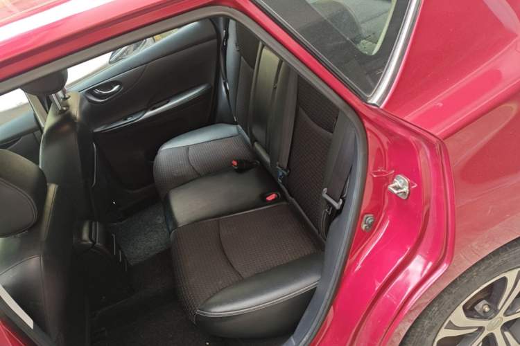 Used Nissan Tiida 2019 1.6L CVT Smart Drive Version China VI Standard Left Rear Seat