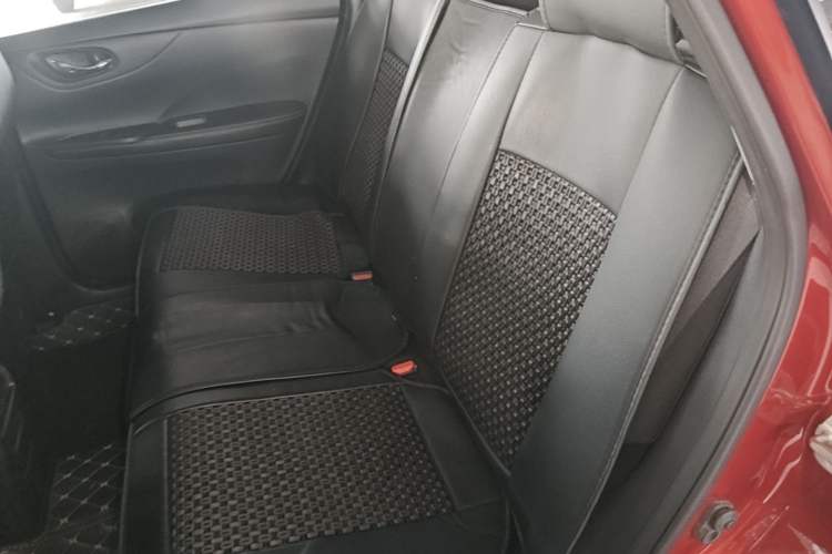 Used Nissan Tiida 2019 1.6L CVT Cool Dynamic Version China V Standard Left Rear Seat