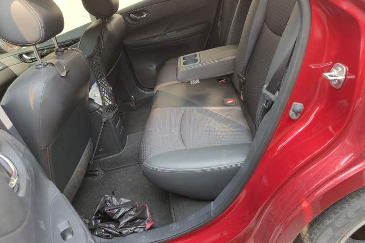Used Nissan Tiida 2019 1.6L CVT Smart Enjoyment Version China VI Standard Left Rear Seat