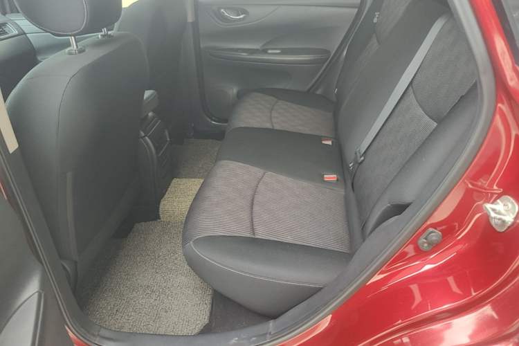 Used Nissan Tiida 2019 1.6L CVT Cool Edition China VI Standard Left Rear Seat