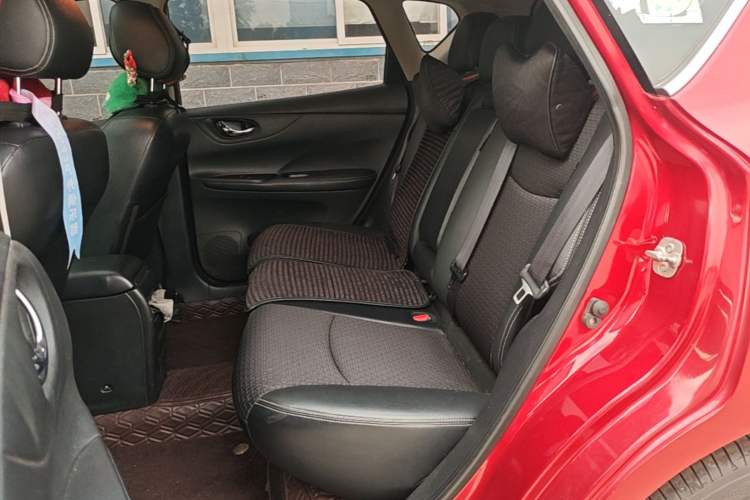 Used Nissan Tiida 2019 1.6L CVT Smart Drive Version China VI Standard Left Rear Seat