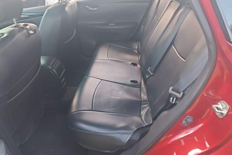 Used Nissan Tiida 2019 1.6L CVT Smart Drive Version China VI Standard Left Rear Seat