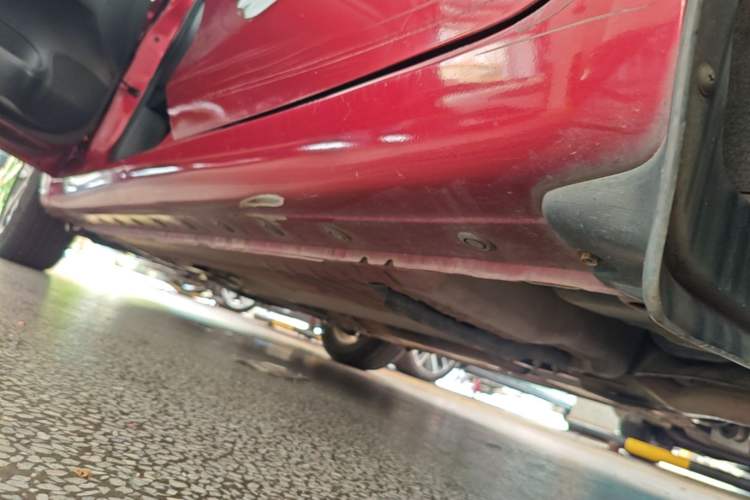 Used Nissan Tiida 2019 1.6L CVT Smart Drive Version China VI Standard Left Side Sill