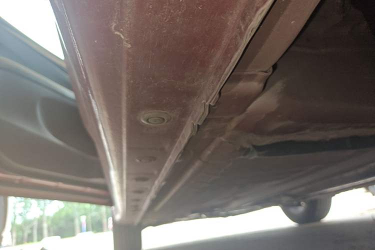 Used Nissan Tiida 2019 1.6L CVT Smart Drive Version China VI Standard Left Side Sill