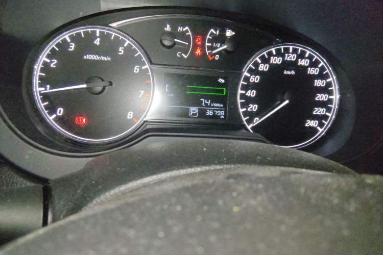 Used Nissan Tiida 2019 1.6L CVT Cool Edition China VI Standard Odometer Close Up