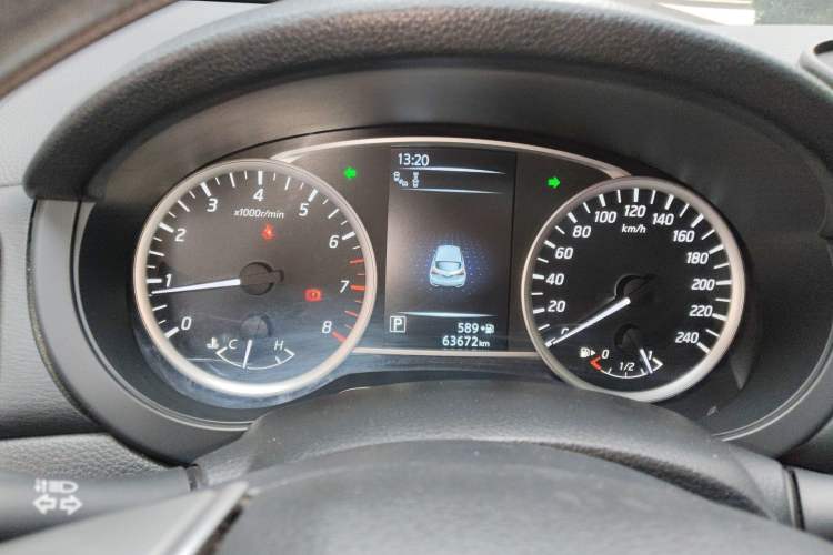 Used Nissan Tiida 2019 1.6L CVT Smart Drive Version China VI Standard Odometer Close Up