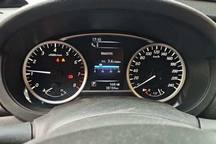 Used Nissan Tiida 2019 1.6L CVT Smart Drive Version China VI Standard Odometer Close Up