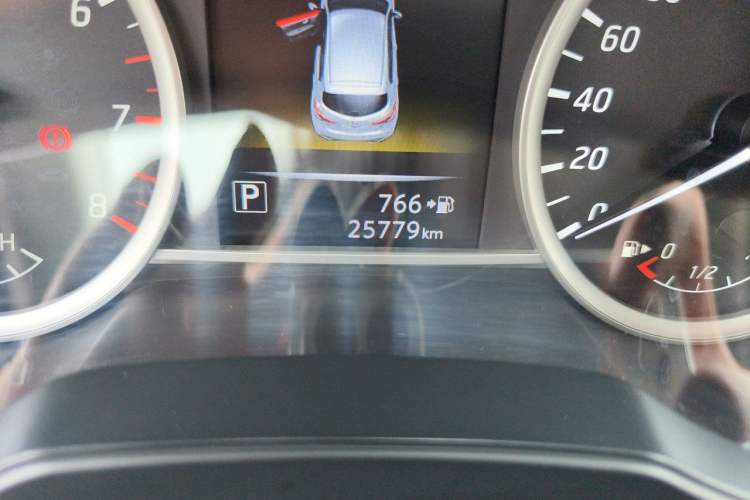Used Nissan Tiida 2019 1.6L CVT Smart Drive Version China V Standard Odometer Close Up