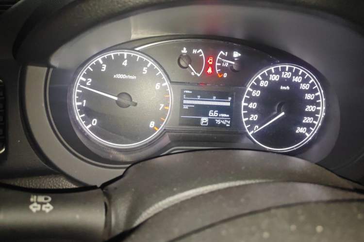 Used Nissan Tiida 2019 1.6L CVT Cool Edition China VI Standard Odometer Close Up