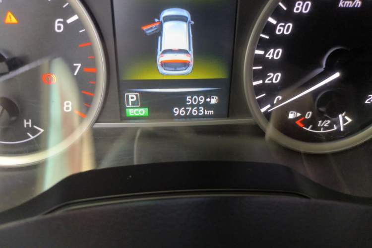 Used Nissan Tiida 2019 1.6L CVT Smart Enjoyment Version China V Standard Odometer Close Up