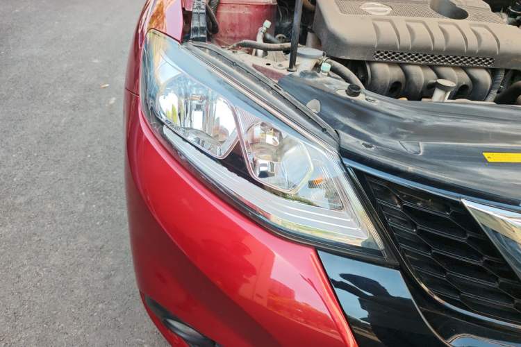 Used Nissan Tiida 2019 1.6L CVT Cool Edition China VI Standard Right Front Headlight