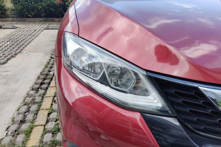 Used Nissan Tiida 2019 1.6L CVT Smart Drive Version China VI Standard Right Front Headlight