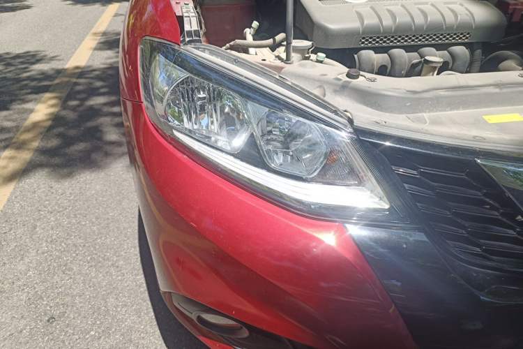 Used Nissan Tiida 2019 1.6L CVT Smart Drive Version China VI Standard Right Front Headlight
