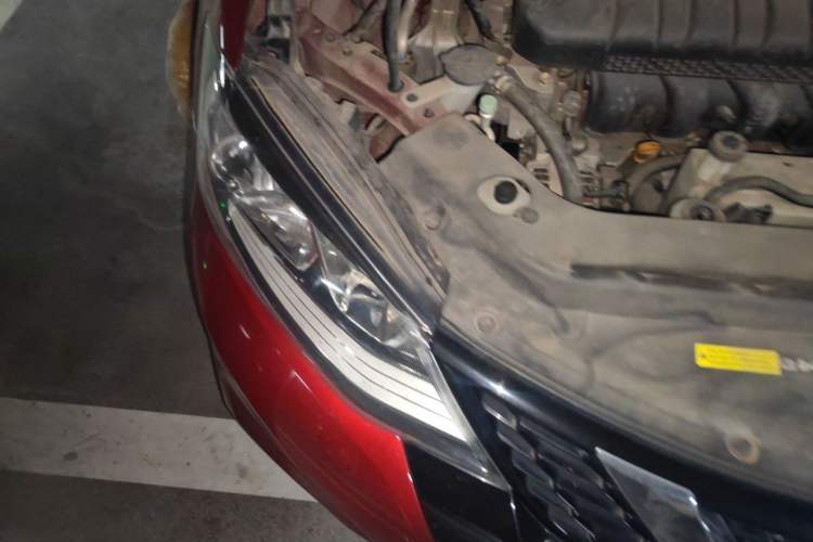 Used Nissan Tiida 2019 1.6L CVT Cool Edition China VI Standard Right Front Headlight