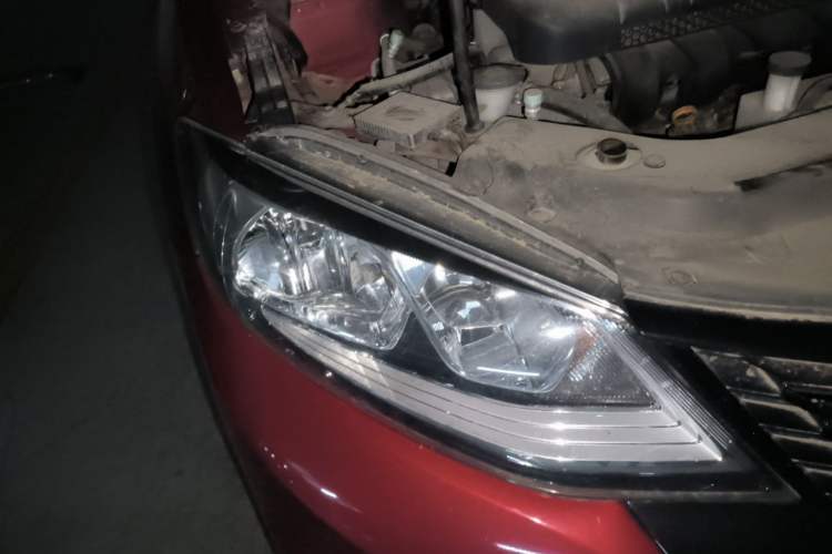 Used Nissan Tiida 2019 1.6L CVT Cool Edition China VI Standard Right Front Headlight