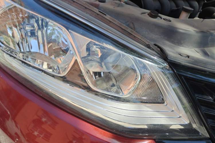 Used Nissan Tiida 2019 1.6L CVT Smart Drive Version China VI Standard Right Front Headlight