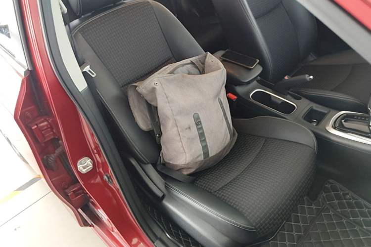 Used Nissan Tiida 2019 1.6L CVT Smart Drive Version China VI Standard Right Front Seat