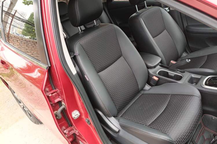 Used Nissan Tiida 2019 1.6L CVT Smart Drive Version China VI Standard Right Front Seat