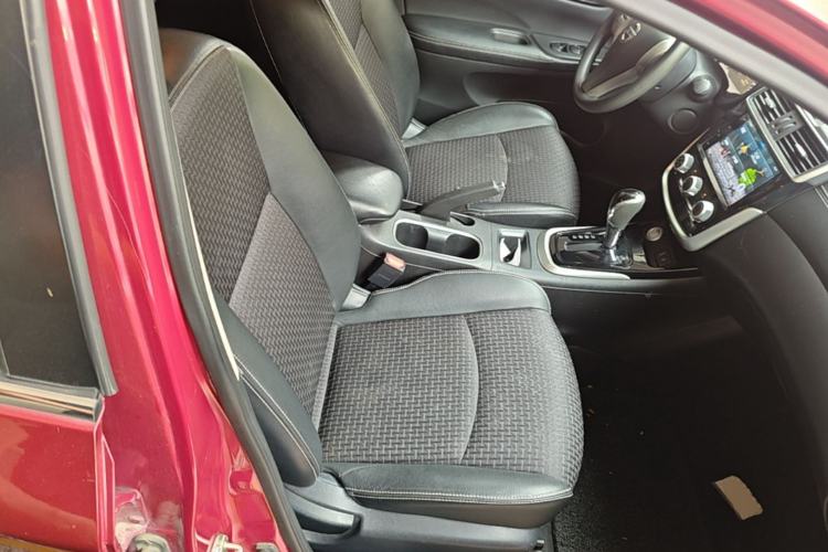 Used Nissan Tiida 2019 1.6L CVT Smart Drive Version China VI Standard Right Front Seat