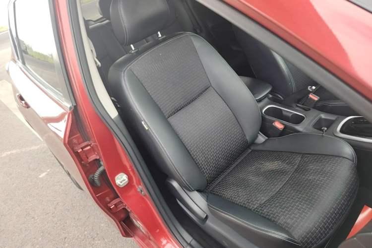 Used Nissan Tiida 2019 1.6L CVT Smart Drive Version China VI Standard Right Front Seat
