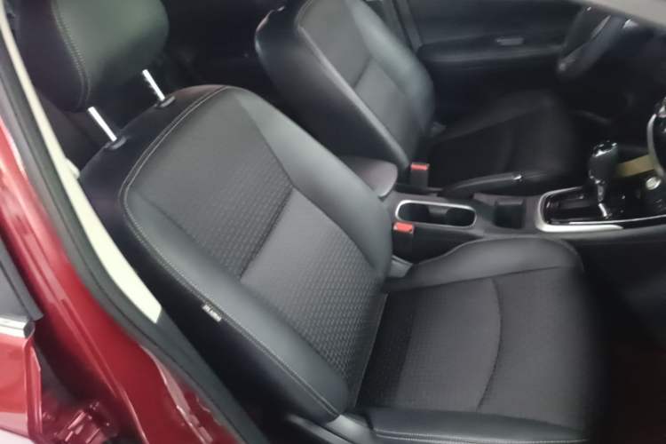 Used Nissan Tiida 2019 1.6L CVT Smart Enjoyment Version China VI Standard Right Front Seat