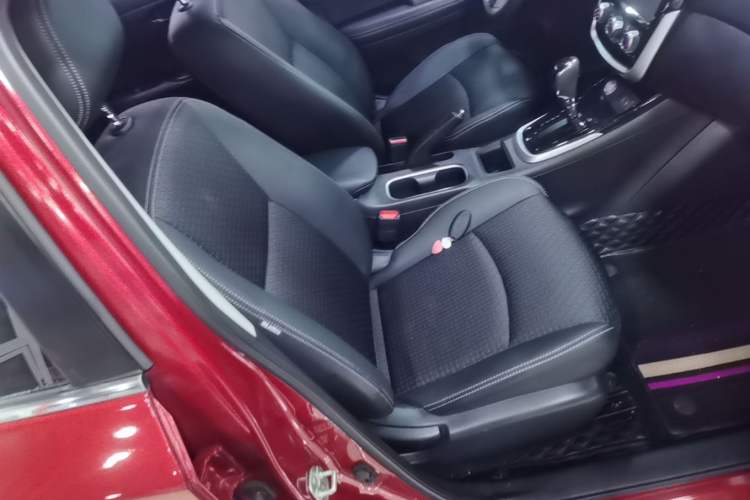 Used Nissan Tiida 2019 1.6L CVT Smart Drive Version China VI Standard Right Front Seat