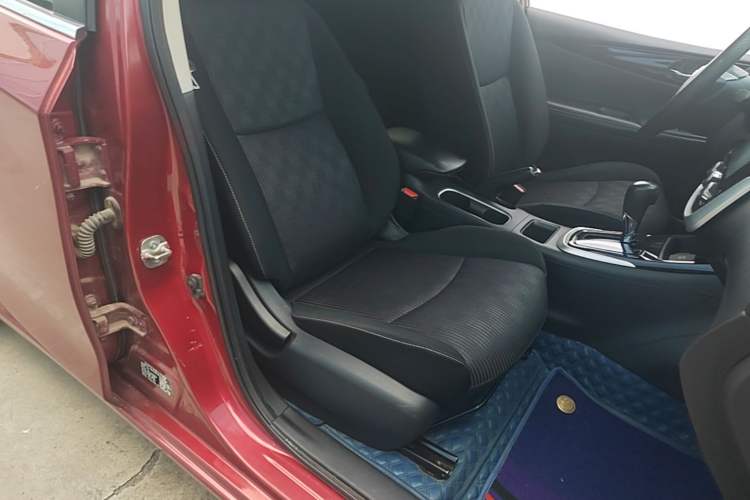 Used Nissan Tiida 2019 1.6L CVT Cool Edition China VI Standard Right Front Seat