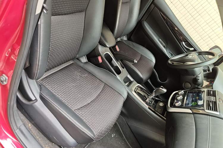 Used Nissan Tiida 2019 1.6L CVT Smart Drive Version China VI Standard Right Front Seat
