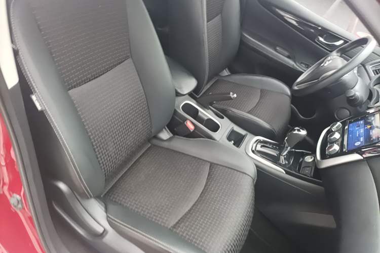 Used Nissan Tiida 2019 1.6L CVT Smart Enjoyment Version China VI Standard Right Front Seat