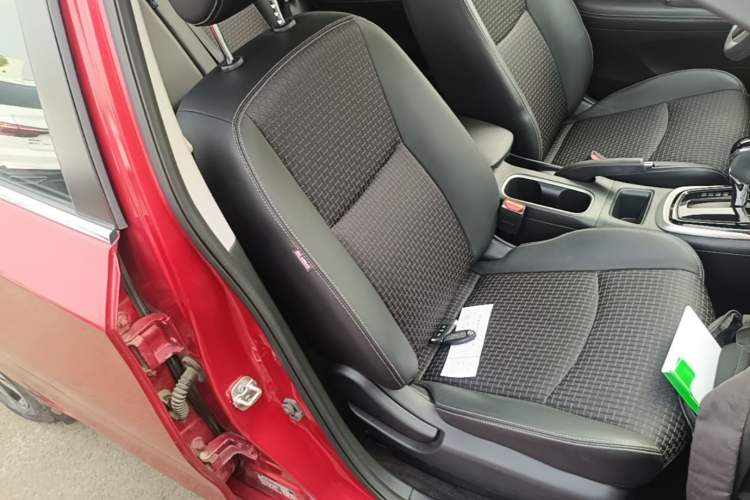 Used Nissan Tiida 2019 1.6L CVT Smart Drive Version China VI Standard Right Front Seat