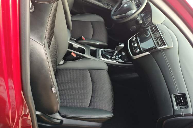Used Nissan Tiida 2019 1.6L CVT Smart Drive Version China VI Standard Right Front Seat