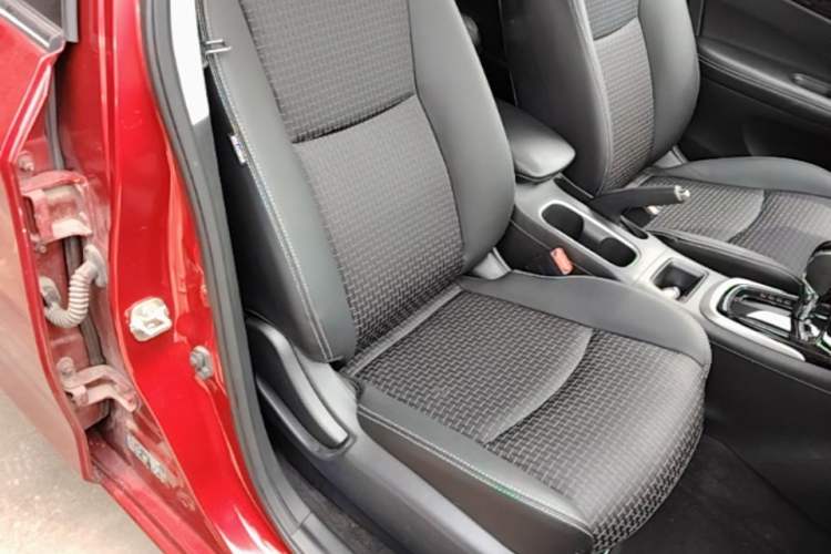 Used Nissan Tiida 2019 1.6L CVT Smart Drive Version China VI Standard Right Front Seat