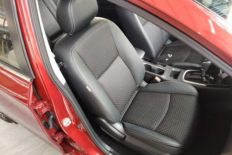 Used Nissan Tiida 2019 1.6L CVT Smart Drive Version China VI Standard Right Front Seat