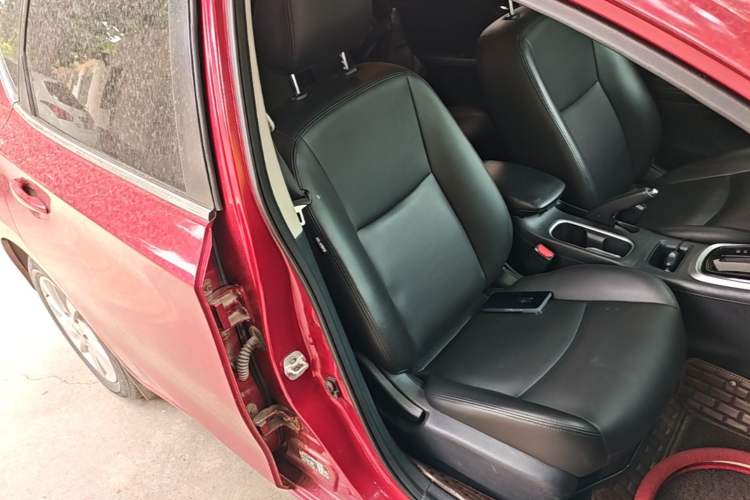 Used Nissan Tiida 2019 1.6L CVT Cool Edition China VI Standard Right Front Seat