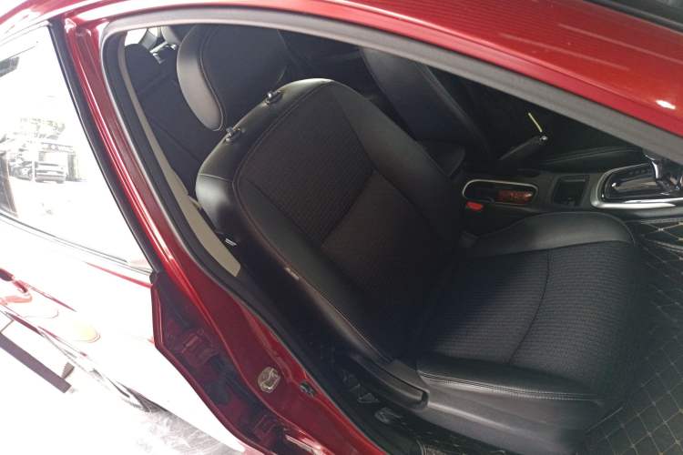 Used Nissan Tiida 2019 1.6L CVT Smart Enjoyment Version China VI Standard Right Front Seat