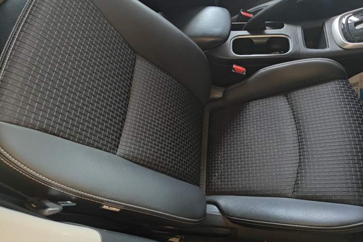 Used Nissan Tiida 2019 1.6L CVT Smart Drive Version China VI Standard Right Front Seat