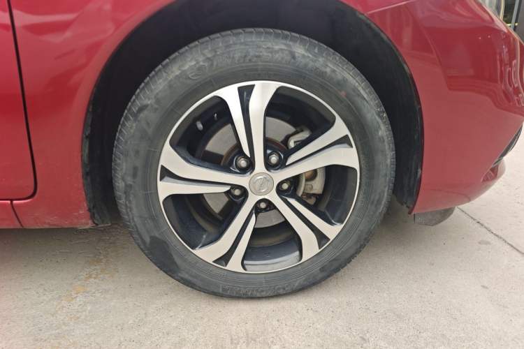 Used Nissan Tiida 2019 1.6L CVT Smart Drive Version China VI Standard Right Front Wheel Hub
