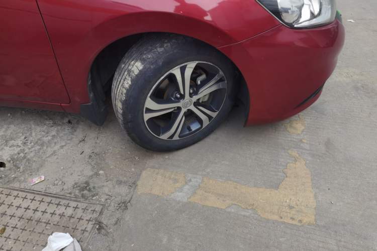Used Nissan Tiida 2019 1.6L CVT Smart Drive Version China V Standard Right Front Wheel Hub