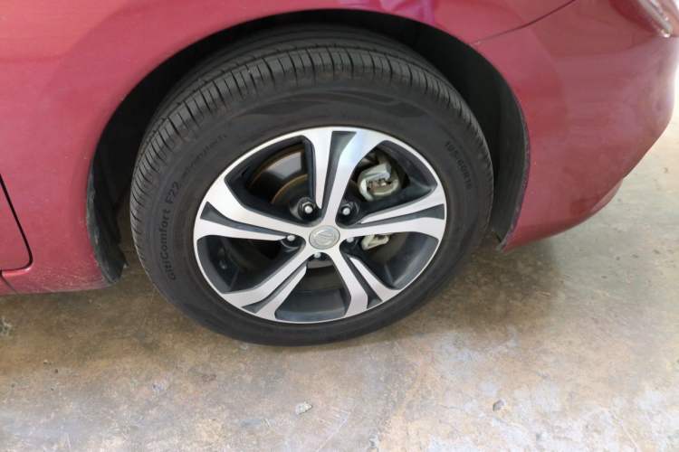 Used Nissan Tiida 2019 1.6L CVT Smart Enjoyment Version China V Standard Right Front Wheel Hub