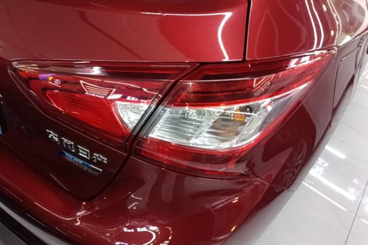 Used Nissan Tiida 2019 1.6L CVT Smart Enjoyment Version China VI Standard Right Rear Taillight